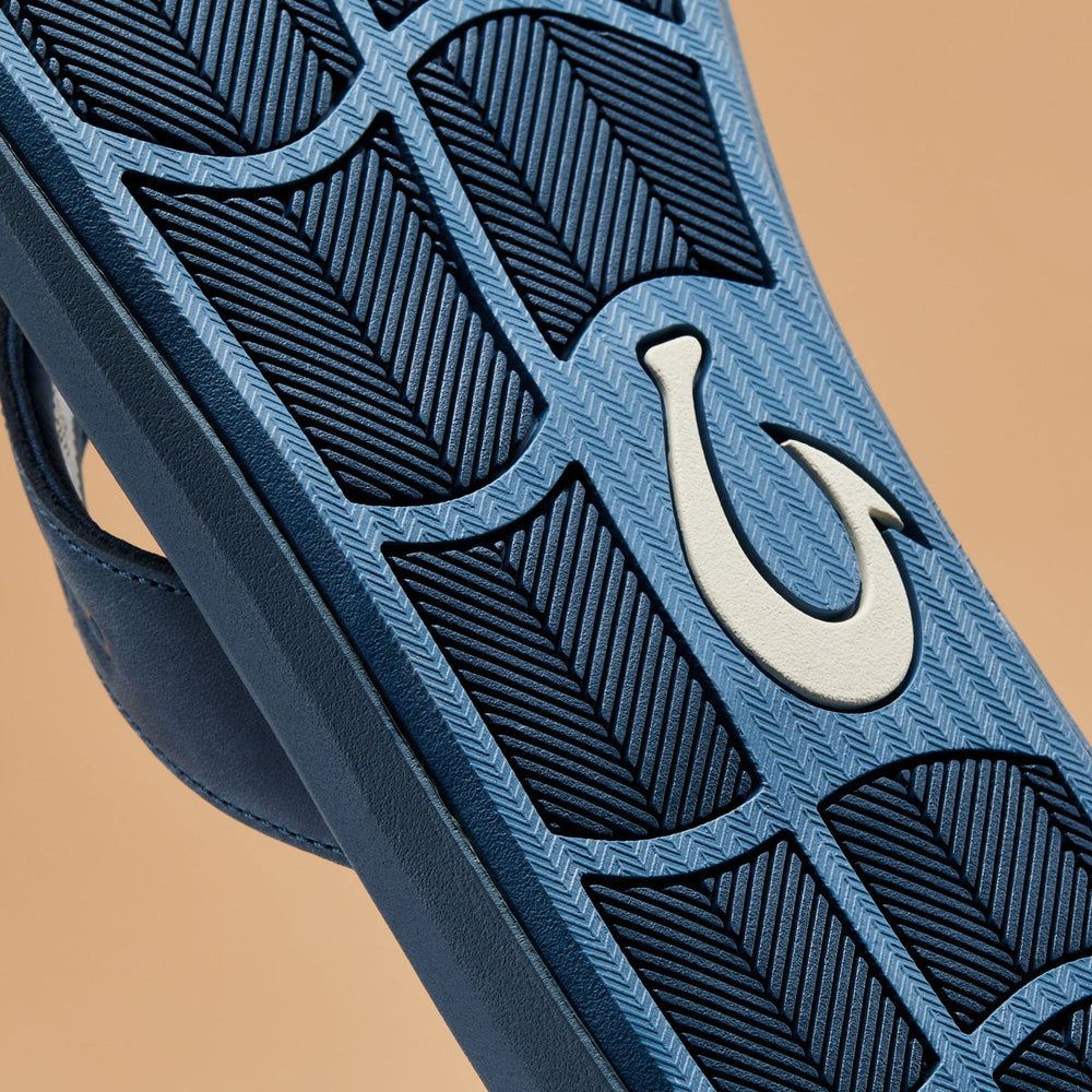 Pili Men’s Waterproof Leather Sandals - Blue Fog / Coastal Blue | Men OluKai online