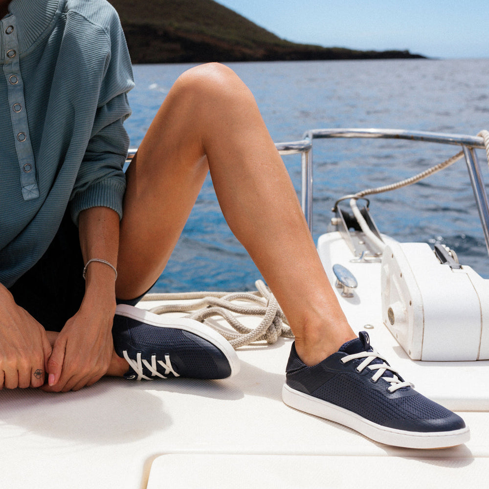 Kahakai - Trench Blue / Trench Blue | Women OluKai near me