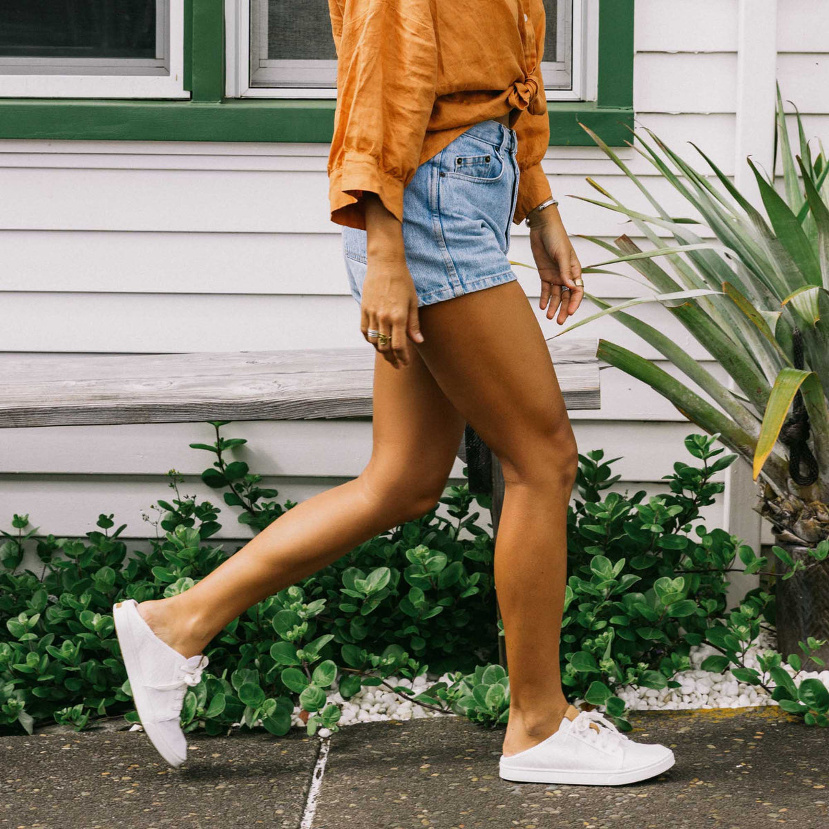 Pehuea Lī Women's Sneakers - White | Women OluKai online