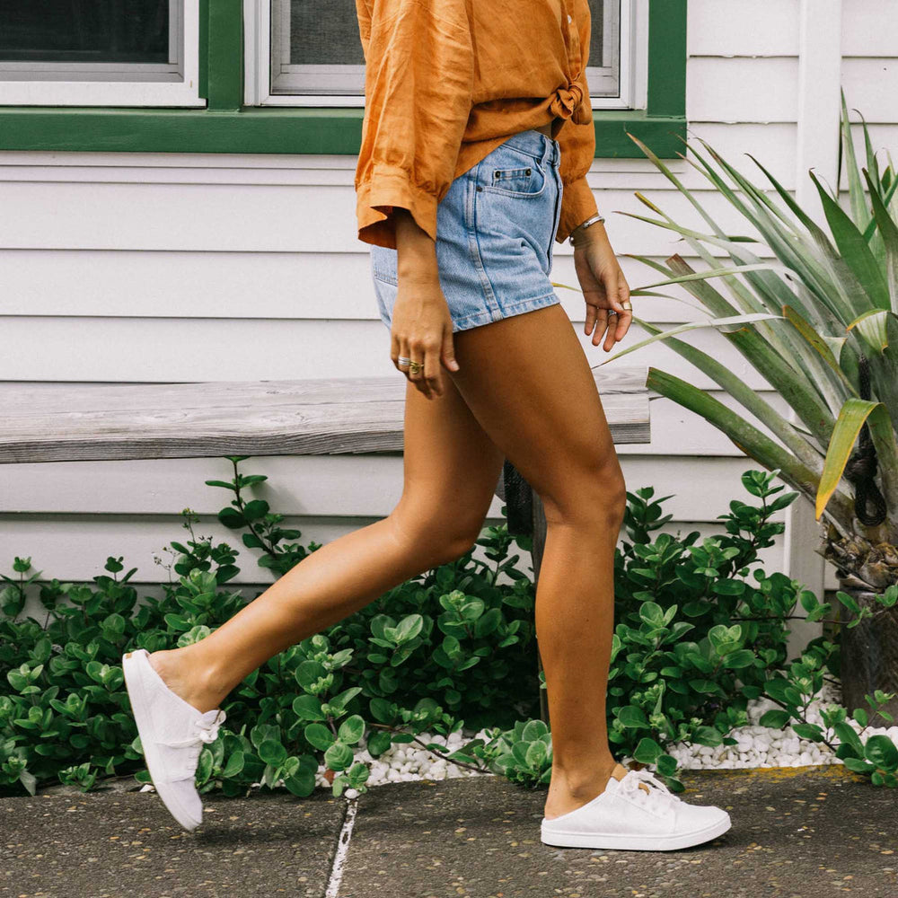 Pehuea Lī Women's Sneakers - White | Women OluKai online