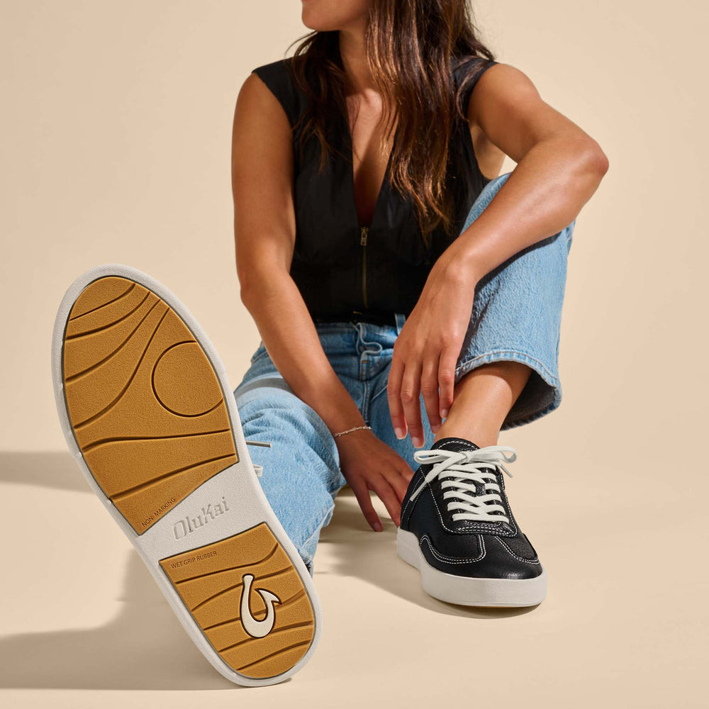 Hā‘upu Women’s Leather Sneakers - Onyx | Women OluKai for sale