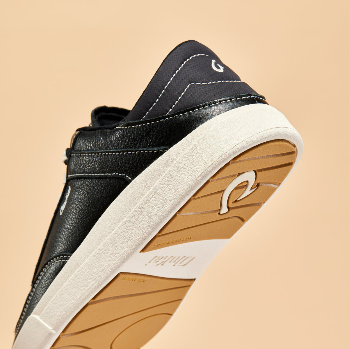 Hā‘upu Women’s Leather Sneakers - Onyx | Women OluKai for sale