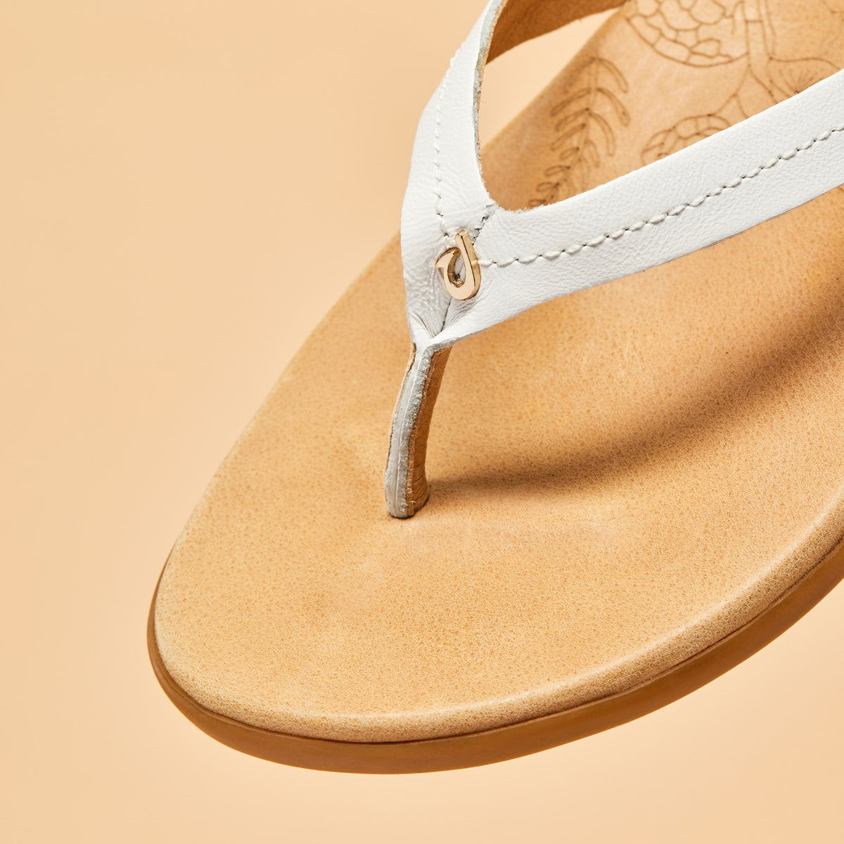 Honu Women’s Leather Sandals - Bright White / Golden Sand | Women OluKai for sale