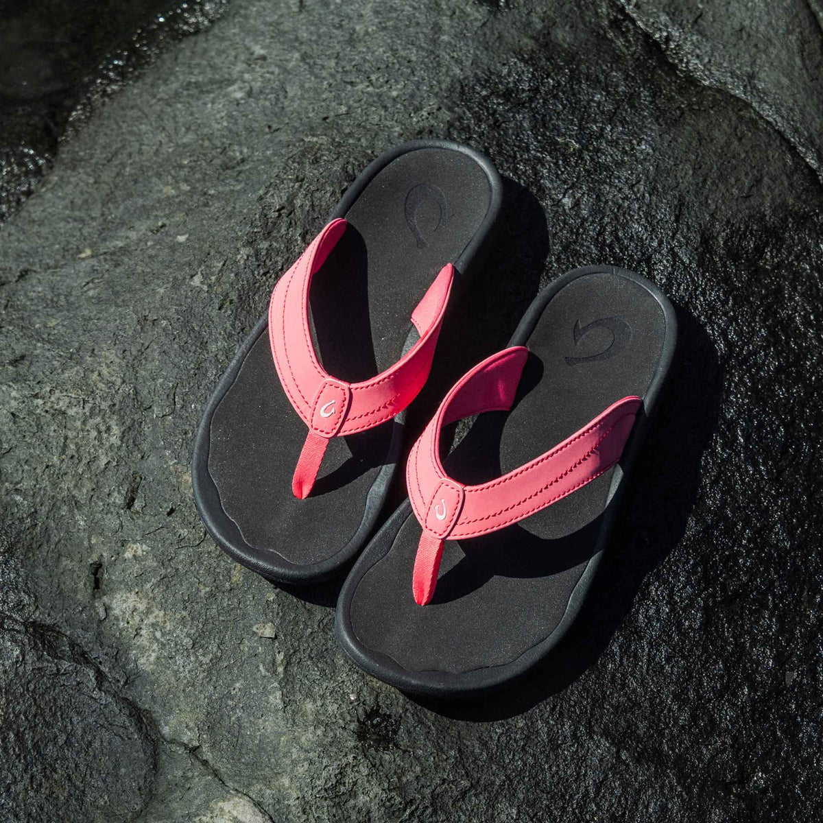 ‘Ohana - Hot Pink / Black | Women OluKai sale