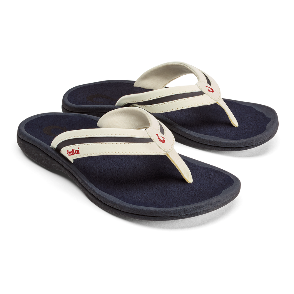 ʻOhana Palua - White Sand / Americana | Women OluKai near me