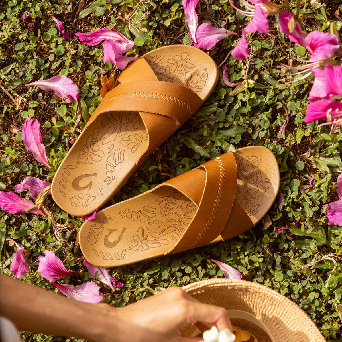 Kipe‘a ‘Olu Women‘s Slide Sandals - Sahara | Women OluKai sale