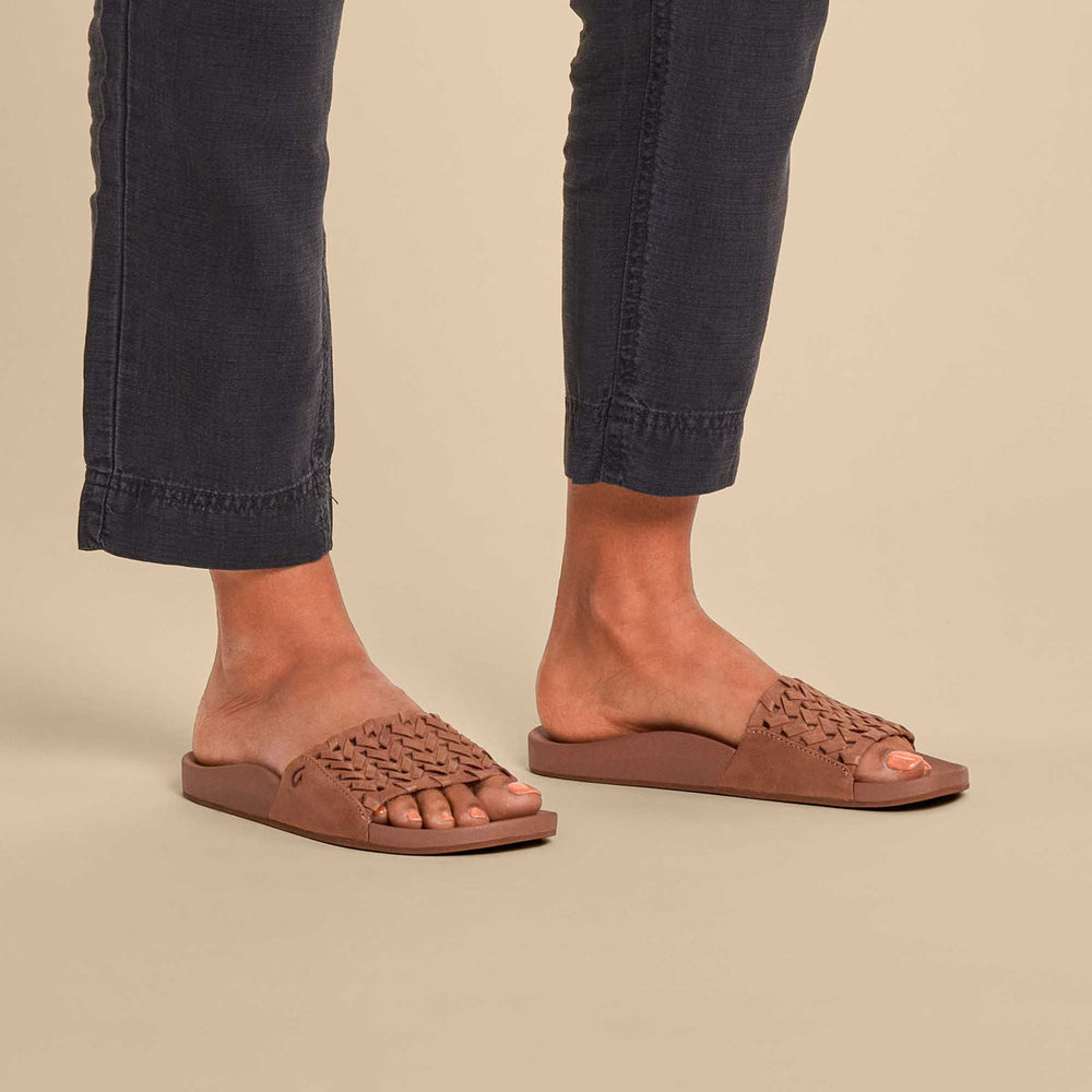 Kāmola Women’s Leather Slide Sandals - Tan | Women OluKai outlet